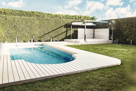 Tarima-NeoMeck-Sand-jardin-con-piscina maderas abad